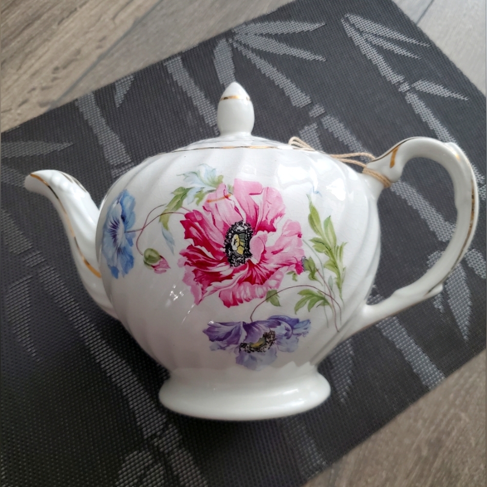 Vintage (Arthur) Wood & Sons Pink Flowers Teapot